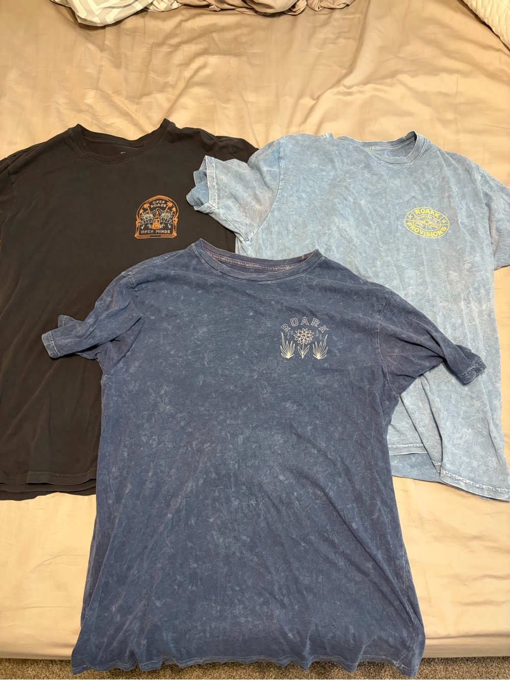 Roark Lot of Short-Sleeve Graphic Tees Shirts in Black, Navy, and Light Blue